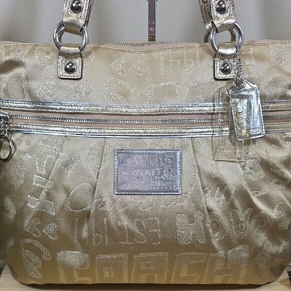 Coach Poppy Story Patch Glam Tote with Matching Wallet - Picture 3 of 16